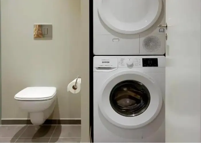 Apartament With Free Parking In *